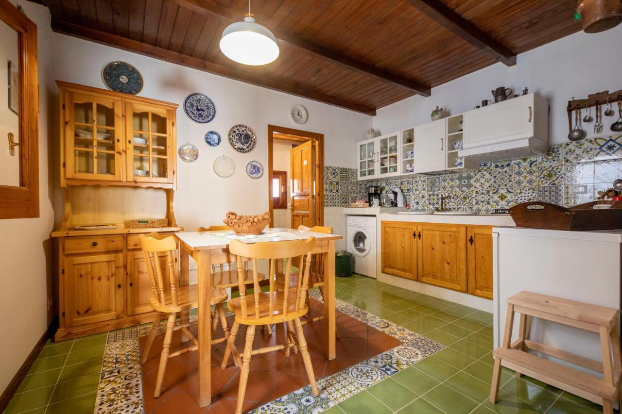 Familyholidays La Finestra Di Fronte Cefalù Zewnętrze zdjęcie
