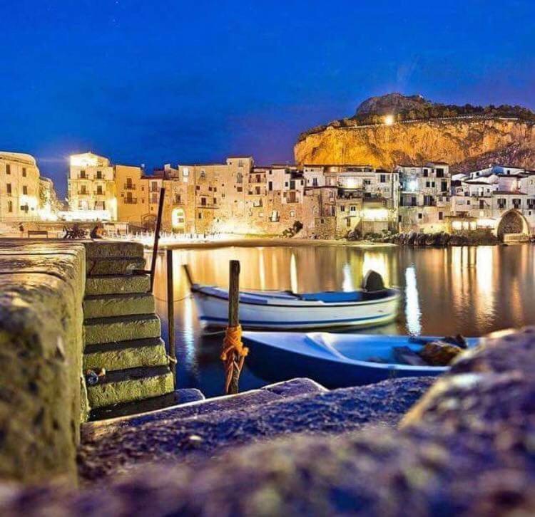 Familyholidays La Finestra Di Fronte Cefalù Zewnętrze zdjęcie