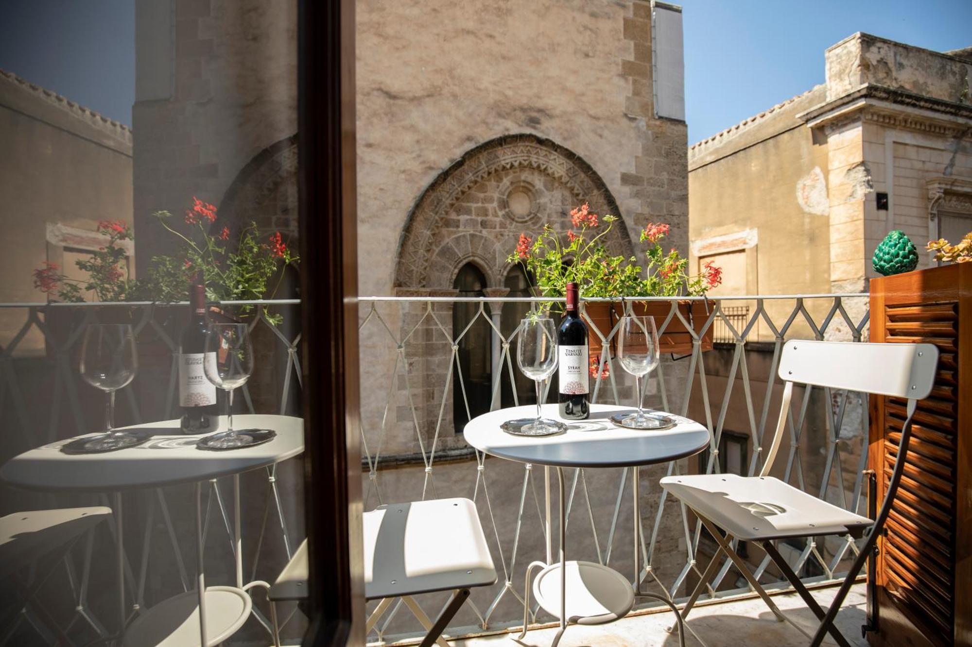Familyholidays La Finestra Di Fronte Cefalù Zewnętrze zdjęcie